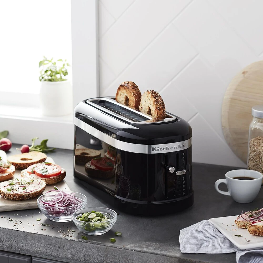KitchenAid 4-Slice Long Slot Toaster In Onyx Black 4 KitchenAid 4-Slice Long Slot Toaster In Onyx Black - Image 2