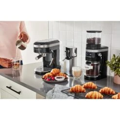 KitchenAid 47 Oz Semi-Automatic Espresso Machine In Onyx Black -KitchenAid 61461554 19