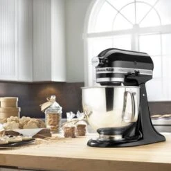 KitchenAid Artisan Series 325-Watt Tilt-Back Head Stand Mixer In Onyx Black -KitchenAid b8502e3e f77c 433f a212 9a47302491c4